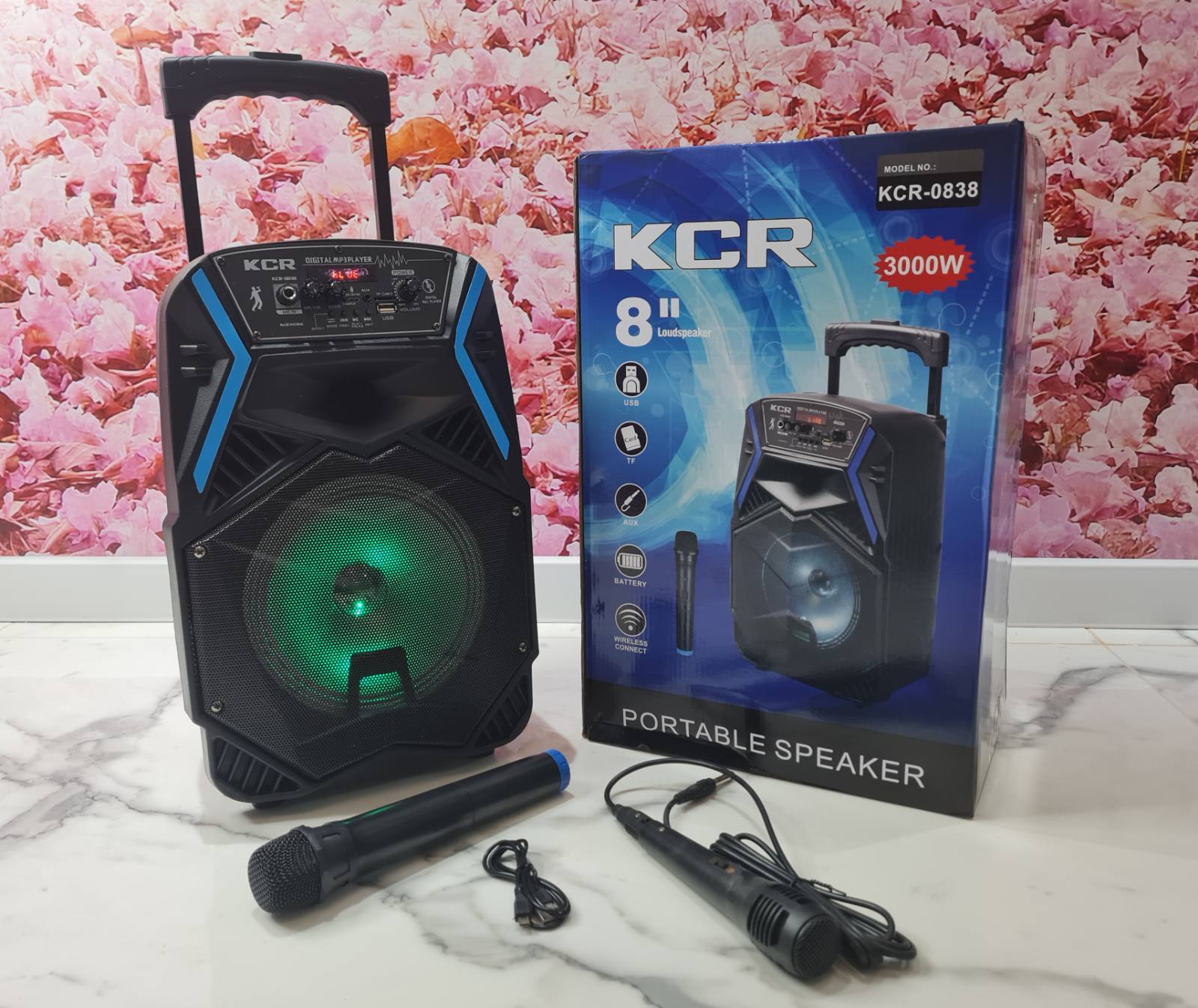 Veliki Bluetooth Zvucnik + 2 Mikrofona KCR-0838 bluetooth zvučnik sa mikrofonom — detalji