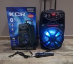 bluetooth karaoke zvučnik — u prostoru