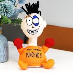 antistres igračka punch me — prednja strana