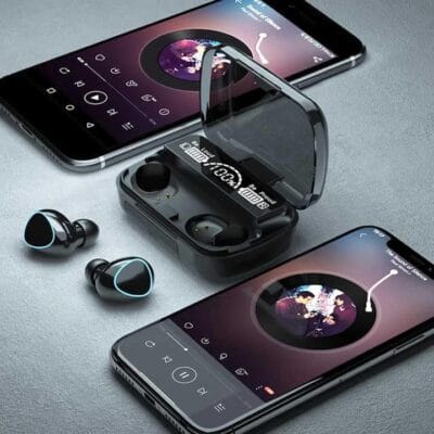 Bežične Bluetooth slušalice M10 sa kućištem i mikrofonom bežične bluetooth slušalice — u upotrebi