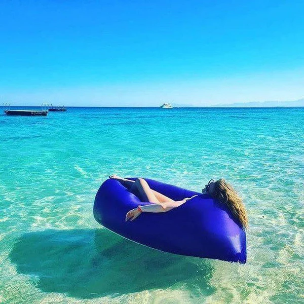Ležaljka na naduvavanje-Lazy Bag lazy bag ležaljka na naduvavanje — u upotrebi