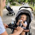 bočica za samostalno hranjenje (2u1 set) — u upotrebi