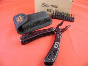 Gerber Multi Alat Klešta — Višenamjenski Džepni Alat sa Futrolom - slika 2