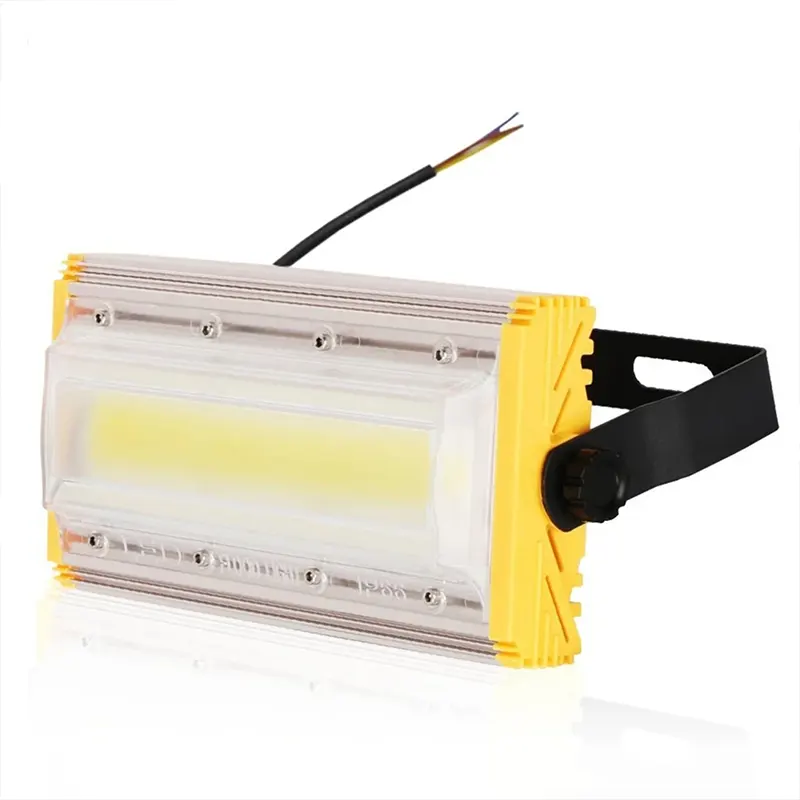 led-cob-reflektor-50w-1.webp LED COB Reflektor 50W Vodootporan IP66 – Za Dvorišta i Parking