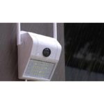 WiFi Kamera i Zidna Lampa 2u1 – Reflektor sa Detekcijom Pokreta V380 - slika 3