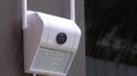 WiFi Kamera i Zidna Lampa 2u1 – Reflektor sa Detekcijom Pokreta V380 - slika 3