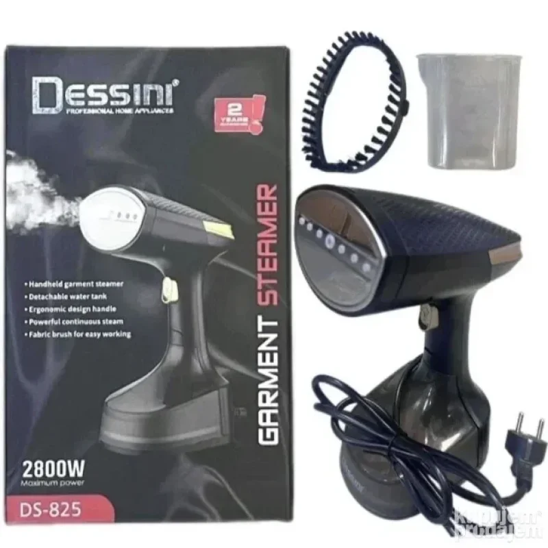 Dessini DS-825 ručni parni aparat za peglanje 2800 W Dessini DS-825 parni aparat - u upotrebi