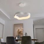 beli LED luster - u upotrebi