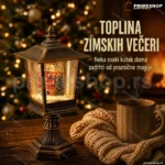 Dekorativna LED lanterna 31 cm — Deda Mraz i jelka u snegu